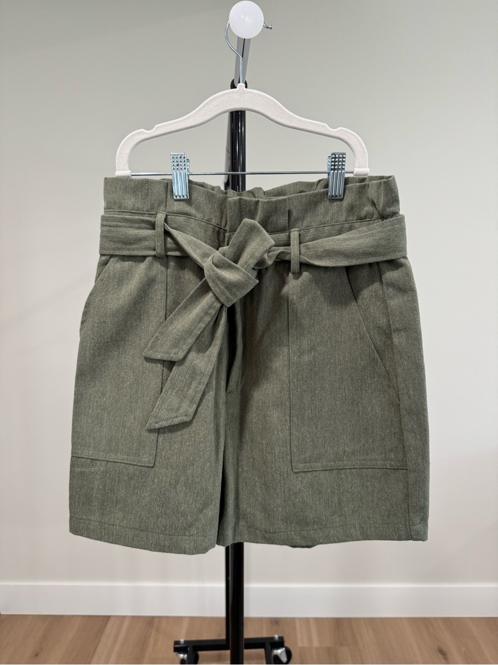 NWOT BB Dakota High-Waist Tie-Belt Shorts, Olive Green